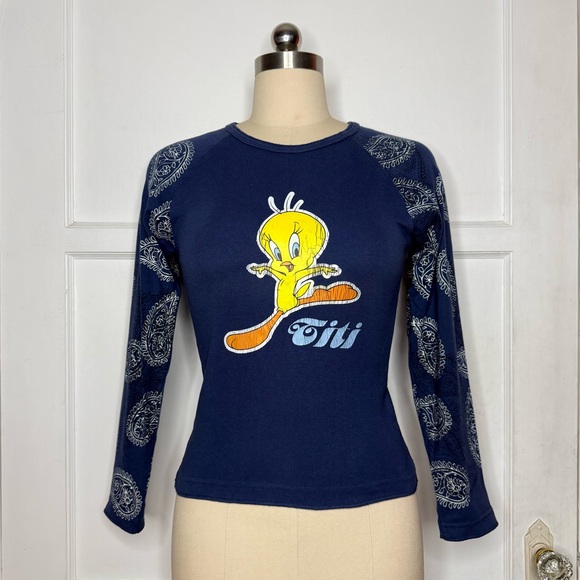 looney tunes Tops - Tweety paisley tee